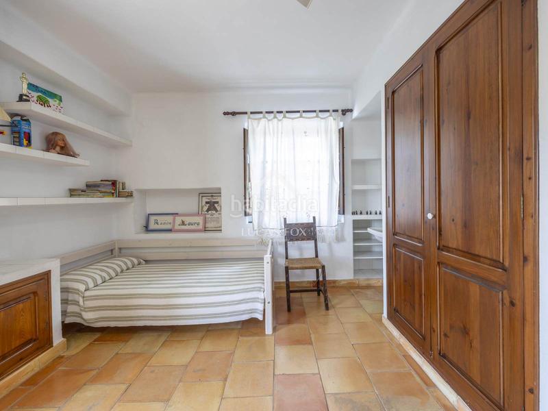 Foto 902adfa3-020b-4d3a-a2d9-ce71de8e4940. Chalet con riscaldamento parcheggio piscina in San Antonio de Benagéber