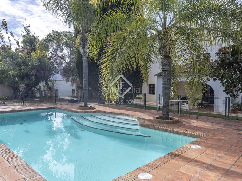 Foto 9ac3e9ad-a6bf-4541-93d8-ccdcd799428d. Chalet con riscaldamento parcheggio piscina in San Antonio de Benagéber