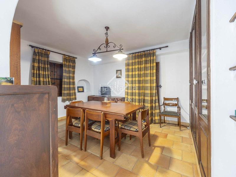 Foto 9bea43e2-303f-49be-9680-e23cec63a721. Chalet con riscaldamento parcheggio piscina in San Antonio de Benagéber