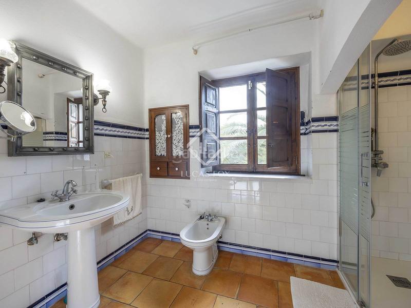 Foto cb9724f6-2f1c-4e07-af48-f97f4ea37d8f. Chalet con riscaldamento parcheggio piscina in San Antonio de Benagéber