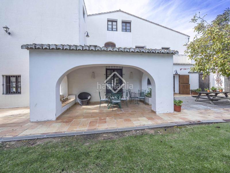 Foto e6bcfe5a-3170-49de-a503-2796b8cb1cd9. Chalet con riscaldamento parcheggio piscina in San Antonio de Benagéber