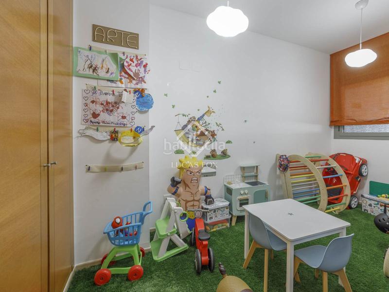 Foto 8244de38-00ef-4f63-a196-a54d843cbc61. Affitto chalet con parcheggio piscina in San Antonio de Benagéber