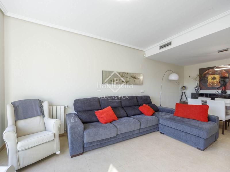 Foto 39515429-7612-469f-bf05-2073f40f381d. Location chalet avec parking piscine dans San Antonio de Benagéber