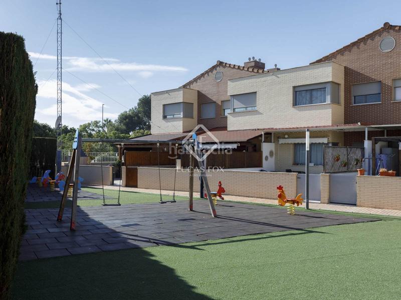 Foto 4606532e-f677-4f8d-8812-a975bef0f5dc. Location chalet avec parking piscine dans San Antonio de Benagéber