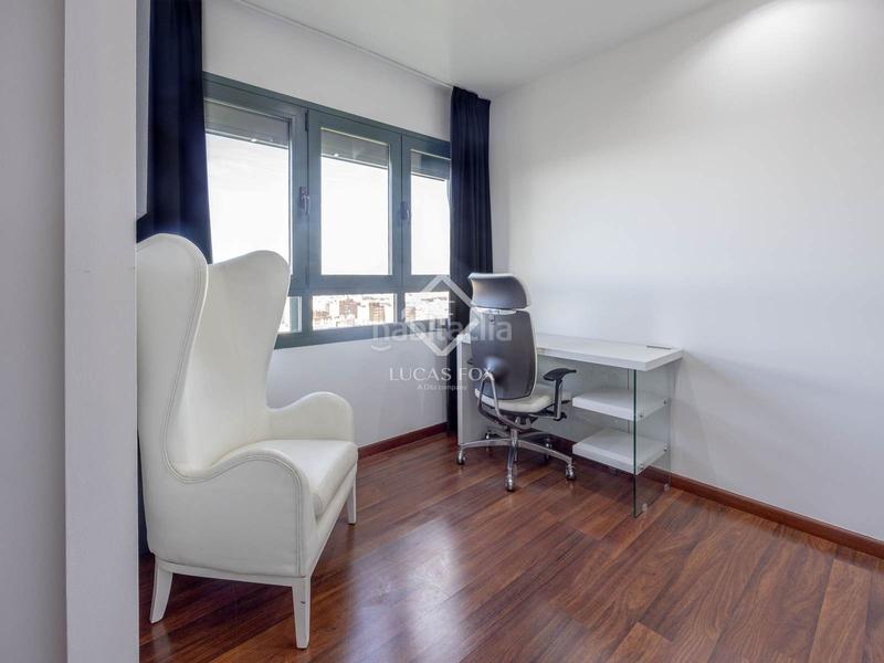 Foto 06c51bb5-a442-4e38-a374-8c3250c8c5ca. Penthouse with parking pool in Ciutat de les Ciències i de les Arts - Justicia Valencia