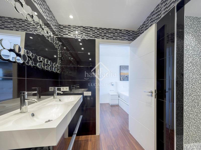 Foto 4c7dd1df-d41b-4bcf-b5bd-08757387aee1. Penthouse with parking pool in Ciutat de les Ciències i de les Arts - Justicia Valencia