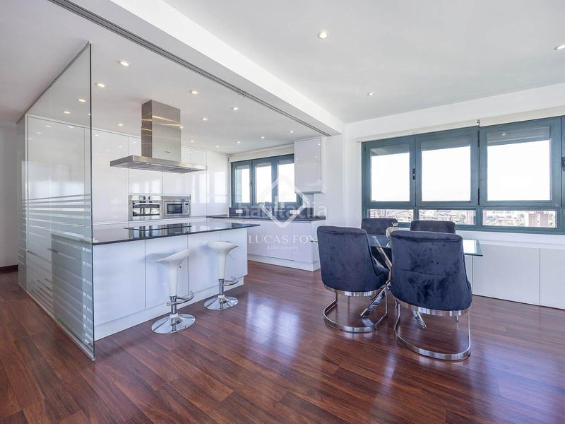 Foto c136c2e4-b25f-40a5-893b-5c8aa8c581f0. Penthouse with parking pool in Ciutat de les Ciències i de les Arts - Justicia Valencia