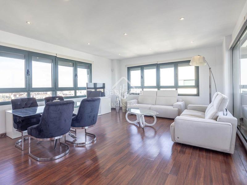 Foto d17d0500-a072-41b2-9e11-fa649ef5d057. Penthouse with parking pool in Ciutat de les Ciències i de les Arts - Justicia Valencia