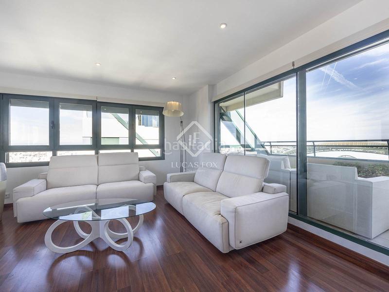 Foto dfc98531-c133-44ba-9b2b-e64033159a2a. Penthouse with parking pool in Ciutat de les Ciències i de les Arts - Justicia Valencia