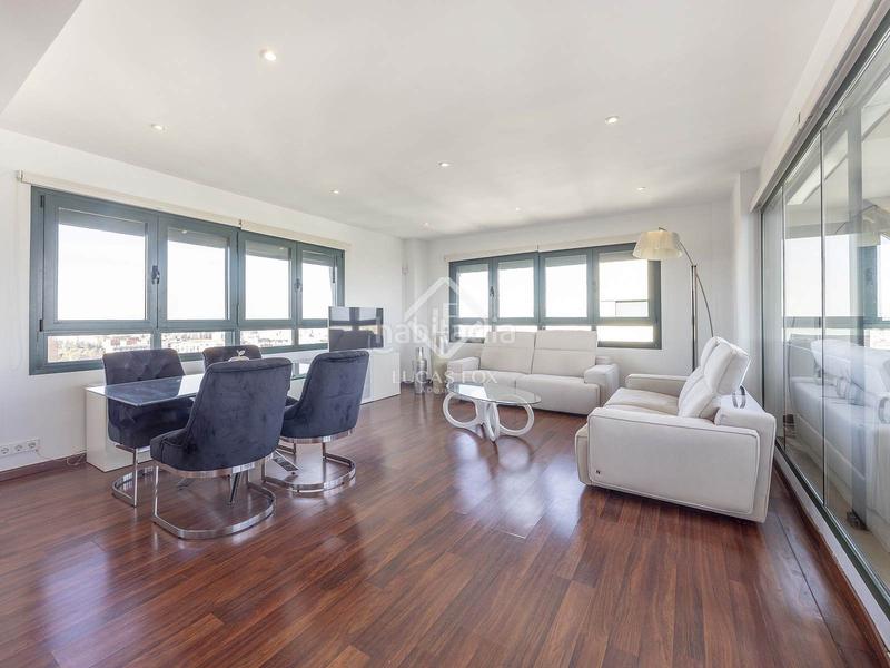 Foto e0b64513-4442-4493-a869-92ff0dd0a287. Penthouse with parking pool in Ciutat de les Ciències i de les Arts - Justicia Valencia