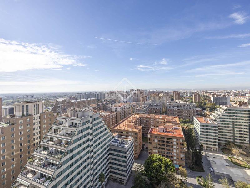 Foto ff258158-9eef-4cc5-9ee4-37ffb9c90d20. Penthouse with parking pool in Ciutat de les Ciències i de les Arts - Justicia Valencia