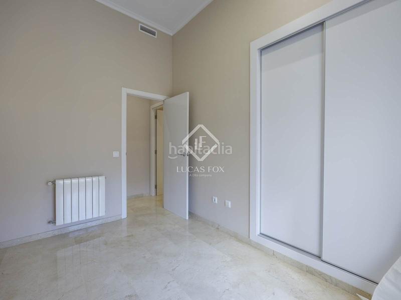 Foto 89573ac0-5ac4-419a-b2b3-edbad6a44499. Rent flat with heating parking in Gran Via Valencia