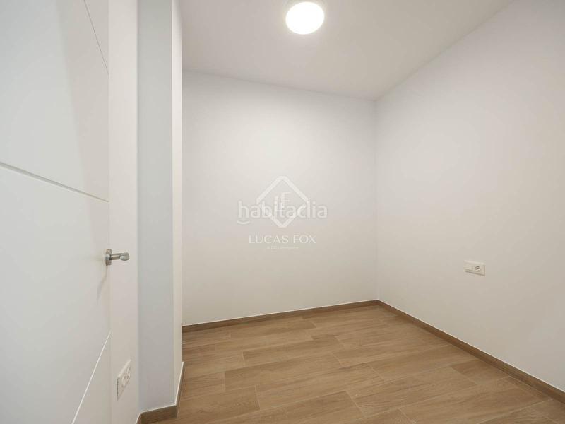 Foto f9275e98-4a1a-4e24-8234-8556de3a7409. Rent flat with heating in Russafa Valencia