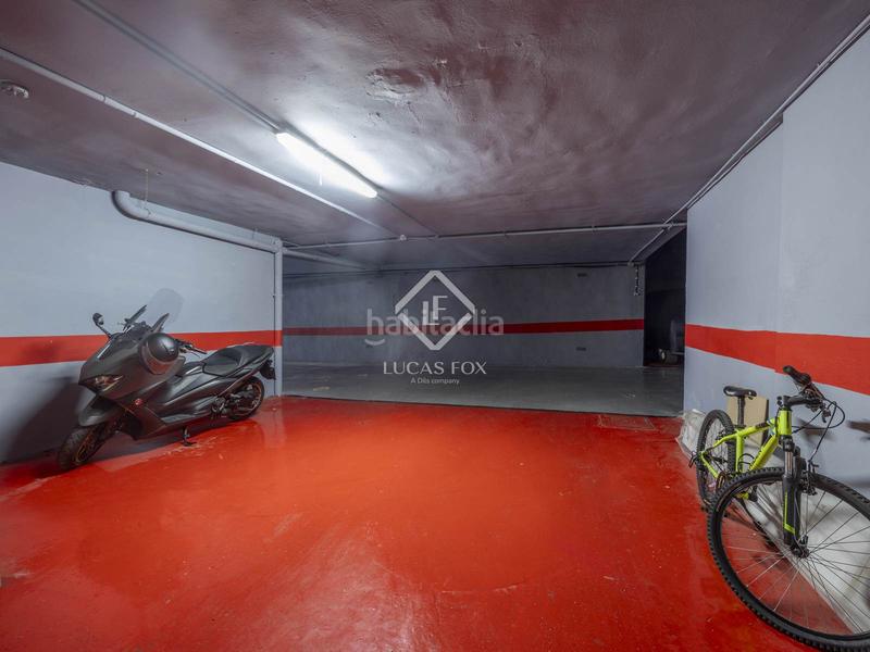 Foto 8c398810-4b08-4e19-87a7-3129782bef80. Chalet exclusiva casa adosada, totalmente renovada, en venta en una urbanización privada con piscina y seguridad 24h en Rocafort