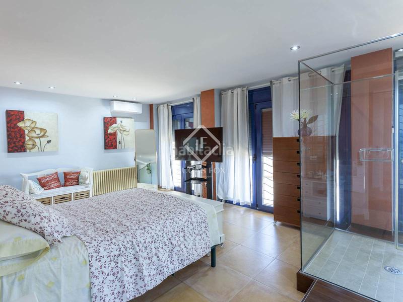 Foto 2e91a467-2b4b-4d6a-868f-a52b8ae2182c. Xalet amb calefacció aparcament piscina a El Perellonet Valencia