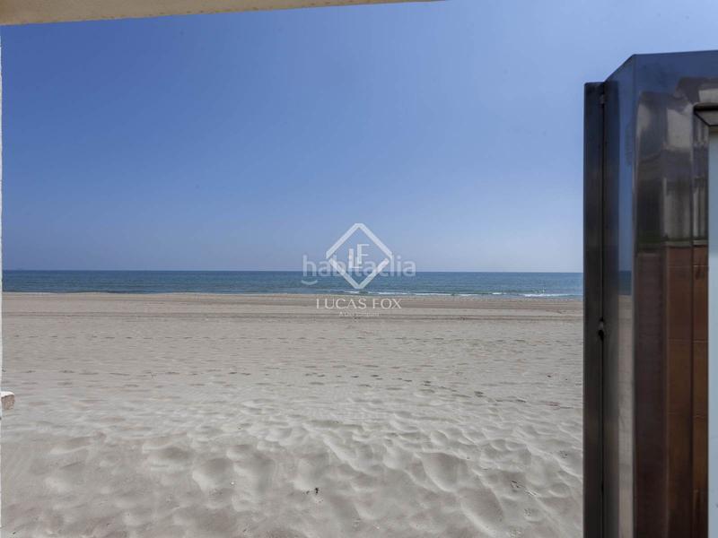 Foto 5fcf9d7b-c68d-45e6-b44a-9bfa8afce41b. Xalet amb calefacció aparcament piscina a El Perellonet Valencia