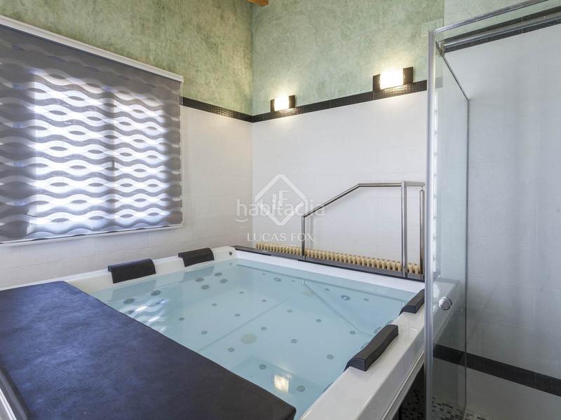 Foto 7caef6b9-3273-4342-a336-7edeb89b6dea. Xalet amb calefacció aparcament piscina a El Perellonet Valencia