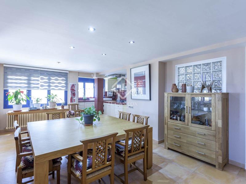 Foto 89cb322c-1b09-46f3-8596-d0d4b1ac4f69. Xalet amb calefacció aparcament piscina a El Perellonet Valencia