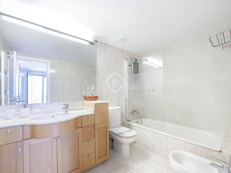 Foto 0cac06f3-a5ce-4f2e-849c-7261bb18f117. Affitto appartamento con riscaldamento parcheggio piscina in Valencia