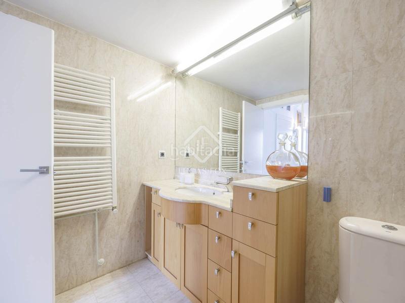 Foto b1955c52-7e89-4d3a-892f-bd03cf1d628d. Miete etagenwohnung mit heizung parking pool in Penya-Roja - Avda. Francia Valencia