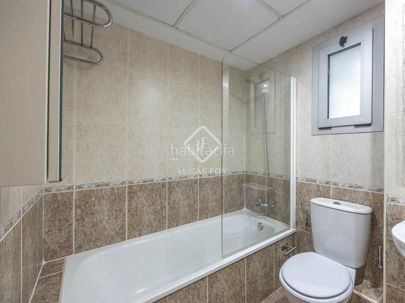 Foto 25656e3e-fda0-4154-8f87-8e2978a44d7d. Rent flat in Penya-Roja - Avda. Francia Valencia