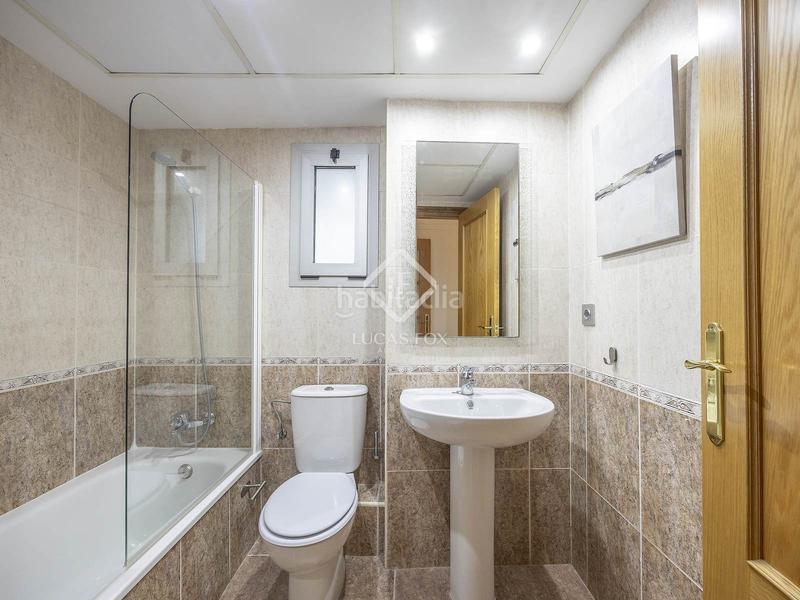 Foto 28636baf-04f7-43fa-a31f-9d8ae5477bcb. Rent flat in Penya-Roja - Avda. Francia Valencia