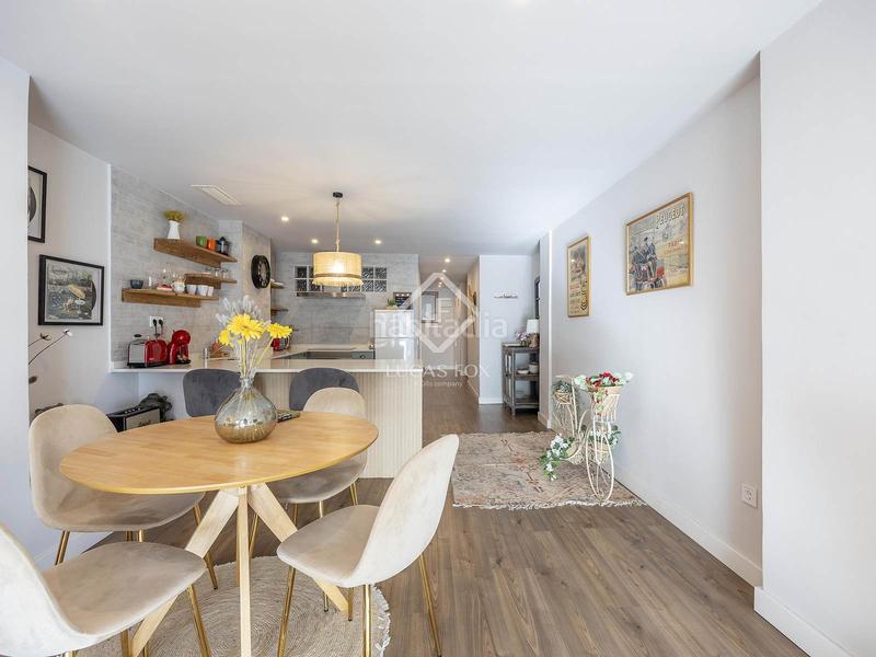 Foto 0942911b-d9f0-4696-88b5-8525fcbc0dcf. Appartamento in Russafa Valencia