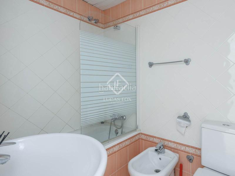 Foto 0ea0c39c-2da6-4f9b-be35-ade374e83eb8. Rent flat with heating parking in El Pla del Remei Valencia