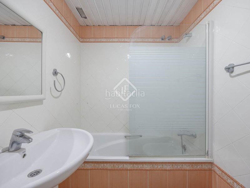 Foto b33c85fa-2df6-4ea4-a39c-ed720cc62096. Rent flat with heating parking in El Pla del Remei Valencia