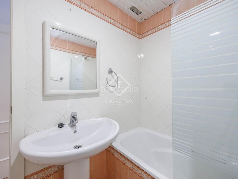Foto e747f52f-0984-421c-b5b0-c102698a29a2. Rent flat with heating parking in El Pla del Remei Valencia