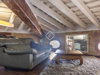 Location Attique à El Mercat. Ático en excelentes condiciones de 2 dormitorios y 1 baño comple