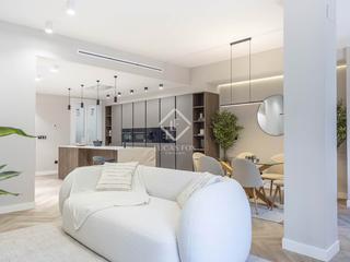 Piso en Russafa. Piso en excelentes condiciones de 5 dormitorios en venta en ruza