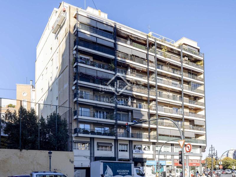 Foto 32218b79-96d6-4350-8821-9235b47cb5d0. Piso espaciosa vivienda en ubicación inmejorable 226 m en el corazón de la ciudad! en Valencia