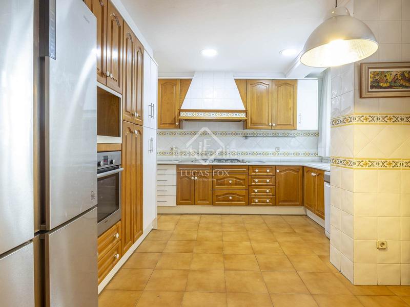 Foto 50db8cfa-7479-4e97-a959-96b377af21c7. Piso espaciosa vivienda en ubicación inmejorable 226 m en el corazón de la ciudad! en Valencia