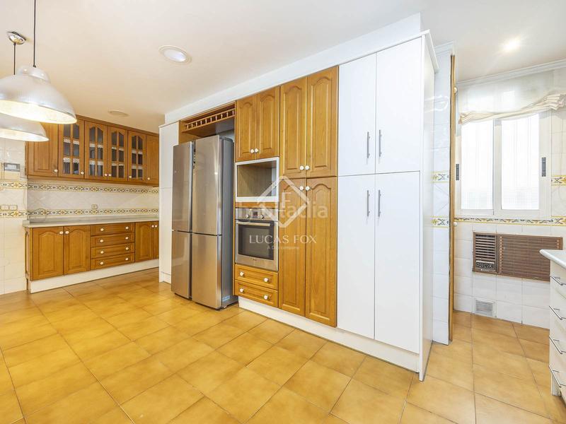 Foto 787aef29-83de-4d47-8e35-0b3056b7024d. Piso espaciosa vivienda en ubicación inmejorable 226 m en el corazón de la ciudad! en Valencia