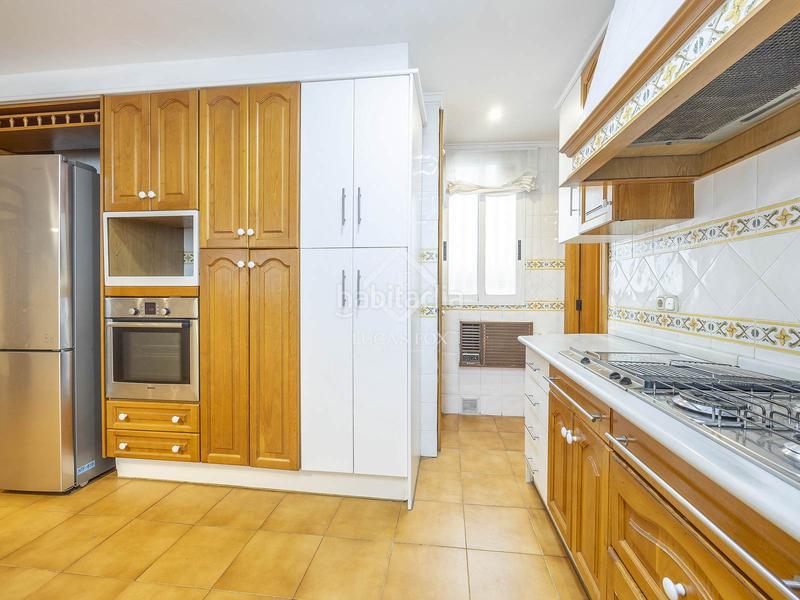 Foto 9c363727-3522-4fc7-8298-f8e55688a7ed. Piso espaciosa vivienda en ubicación inmejorable 226 m en el corazón de la ciudad! en Valencia