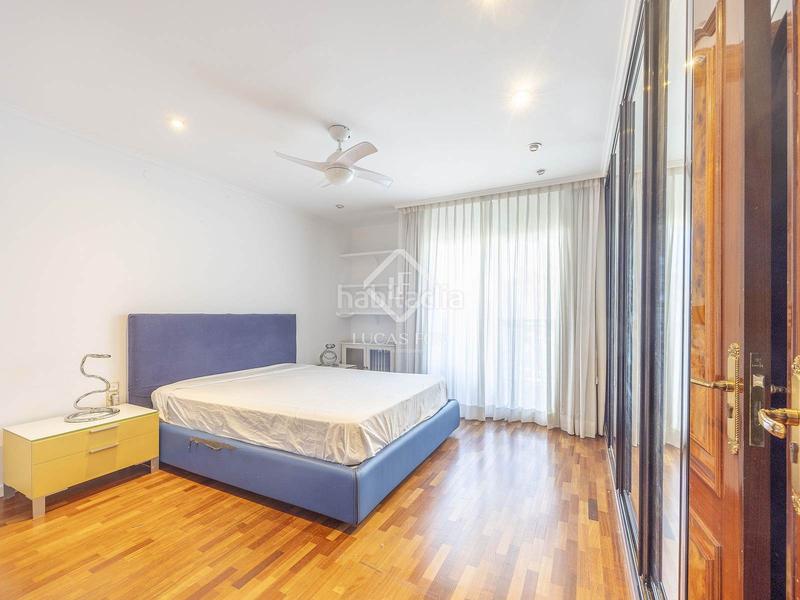 Foto c71e0ace-d491-40a9-a284-28696b983038. Piso espaciosa vivienda en ubicación inmejorable 226 m en el corazón de la ciudad! en Valencia