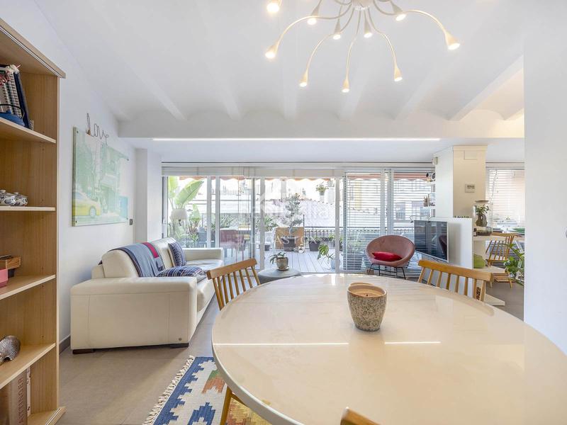 Foto 02355c6c-fb1e-47e8-9a0c-4b6b16811981. Lloguer àtic amb calefacció a El Mercat Valencia