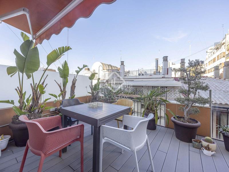 Foto 55ac4a7f-6b99-45be-9808-fa64db28d34f. Lloguer àtic amb calefacció a El Mercat Valencia