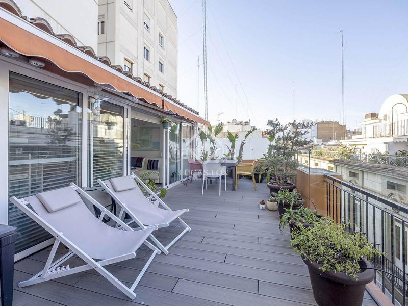 Foto 57c3fd74-8dfd-4324-aca4-72635d42a14e. Lloguer àtic amb calefacció a El Mercat Valencia