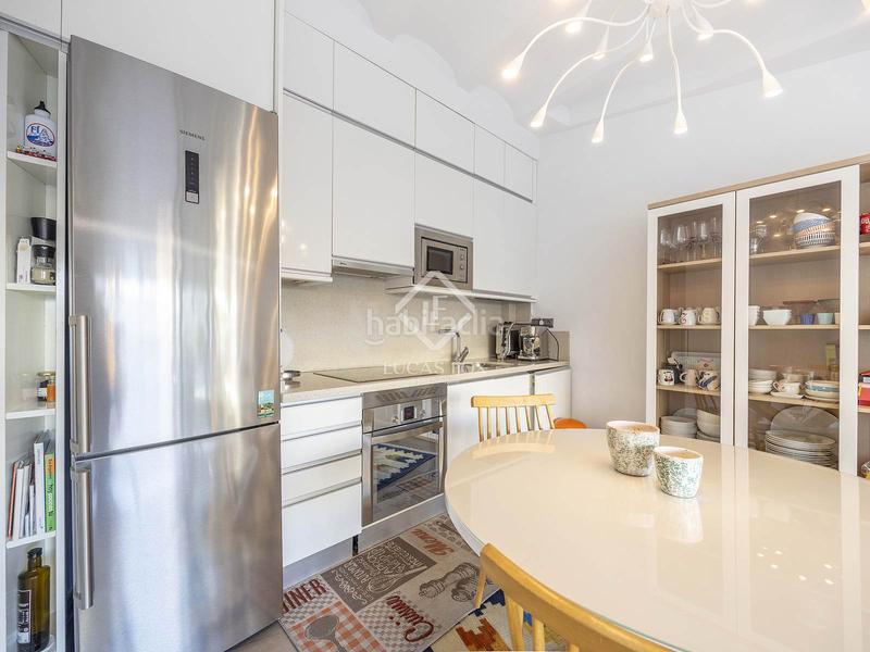 Foto b7241eba-9b43-4d14-8c3a-97c800126028. Lloguer àtic amb calefacció a El Mercat Valencia