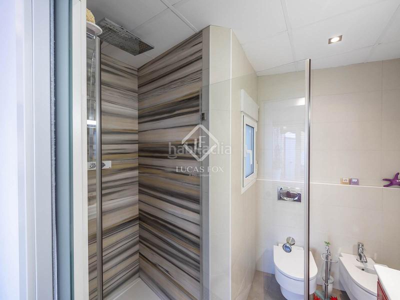 Foto d3fb583c-b1a1-40d1-8385-7b1a8e2564e6. Lloguer àtic amb calefacció a El Mercat Valencia