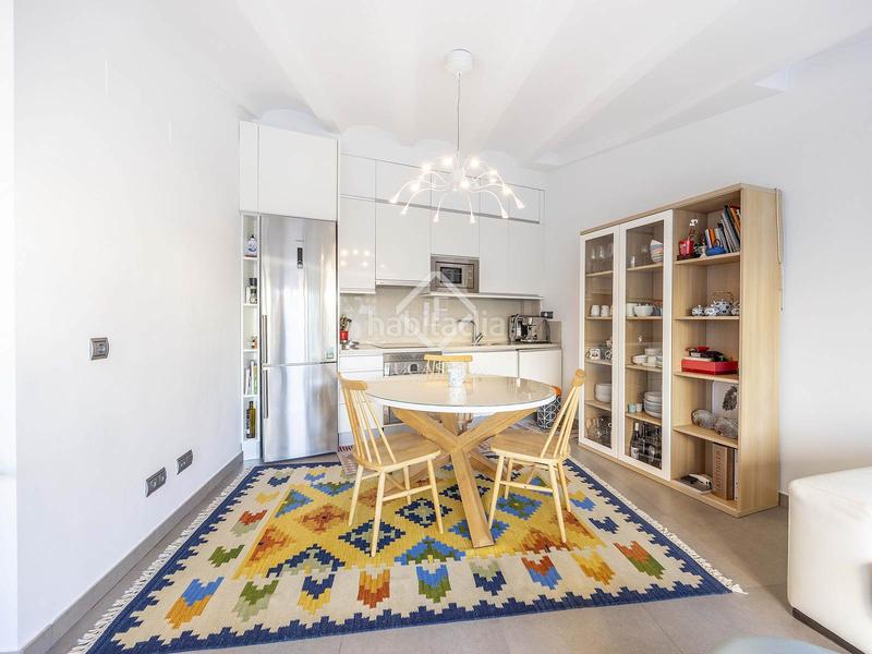 Foto c447ee18-14b6-49d9-a0d0-89ee67b1852a. Location attique avec chauffage dans El Mercat Valencia