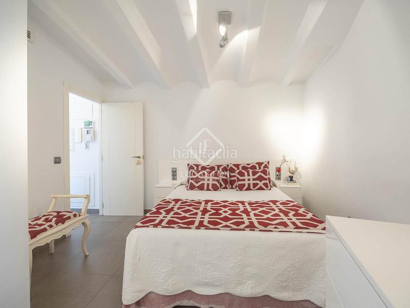 Foto cc923eb6-3842-43c5-ab2b-14d880993001. Location attique avec chauffage dans El Mercat Valencia