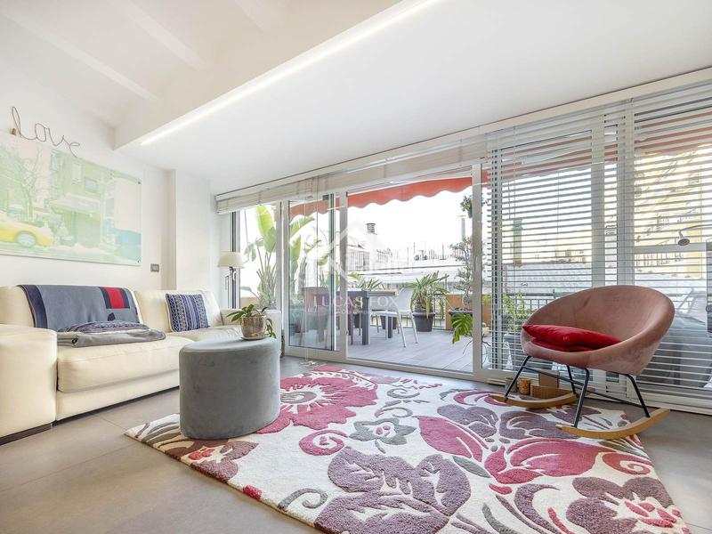 Foto ed8e0451-4c4c-45b9-ade8-2365909082b8. Location attique avec chauffage dans El Mercat Valencia