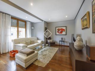 Miete Etagenwohnung in Arrancapins. Piso en excelentes condiciones de 3 dormitorios y 2 baños en alq