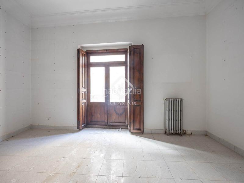 Foto 32252e8b-294d-4c7a-88ec-5d56d11bdef4. Piso  de 4 dormitorios en venta en La Xerea, en Valencia