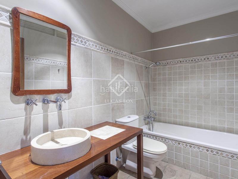 Foto d7fa1eed-5d51-45a0-8f93-d332c931c4e9. Chalet avec chauffage parking piscine dans La Cañada Paterna
