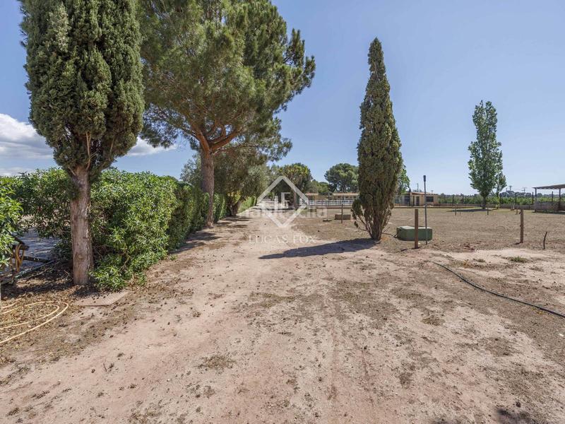 Foto b29dde29-fbdb-4912-ab34-f05b1e44dbde. Mas avec parking piscine dans Rocafort