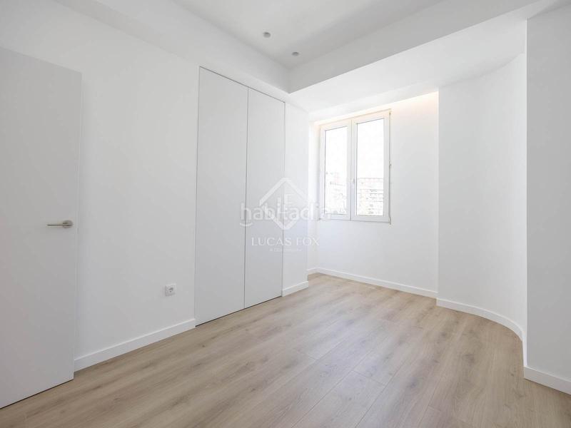 Foto e5013bfe-c4cf-41f8-bff1-541ce4b99216. Lloguer pis a Russafa Valencia